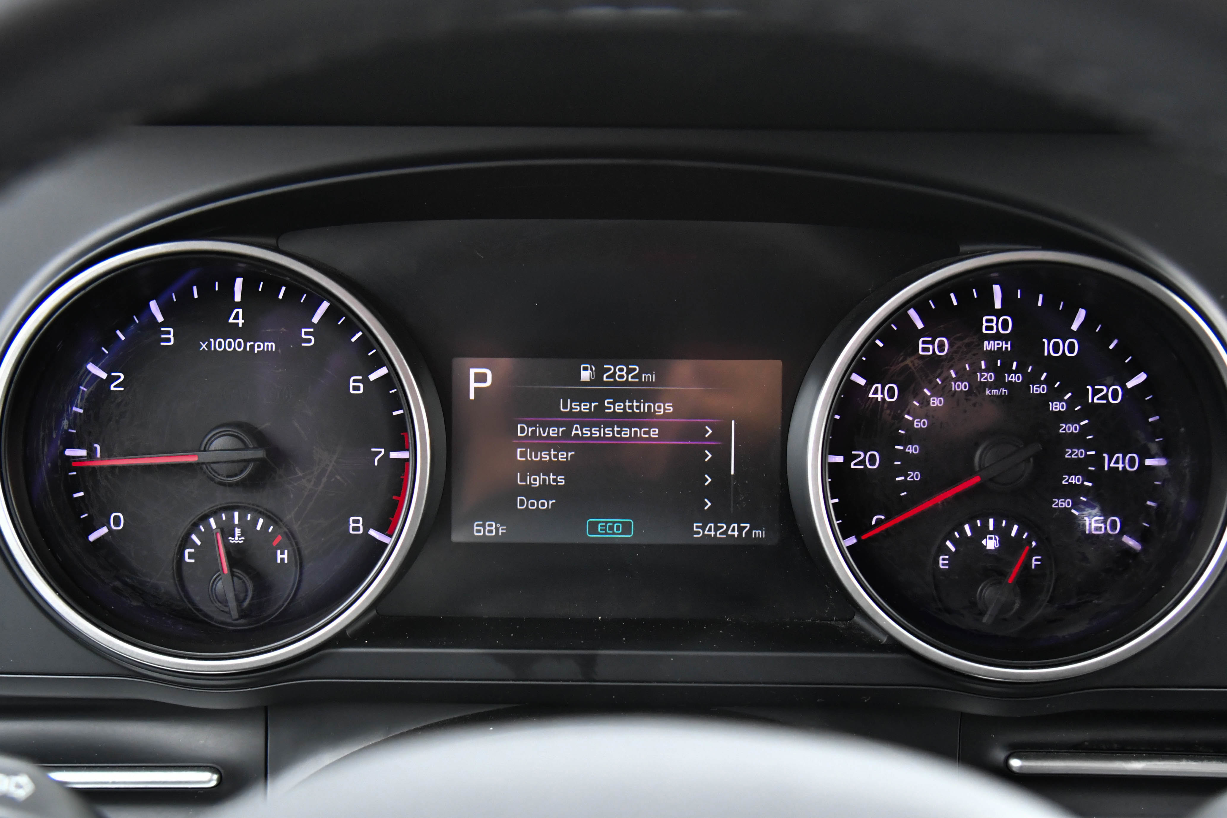 Used 2024 Kia Carnival LX image 28