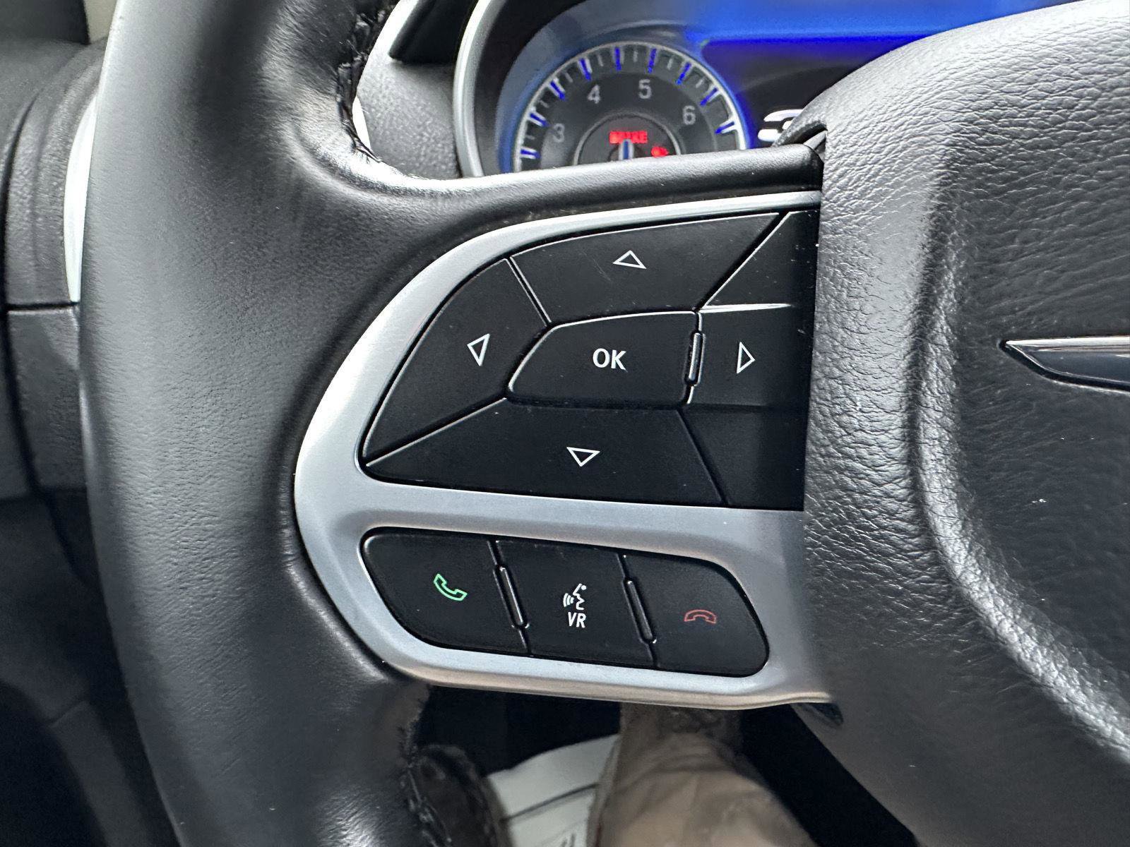 Used 2022 Chrysler 300 Touring image 26