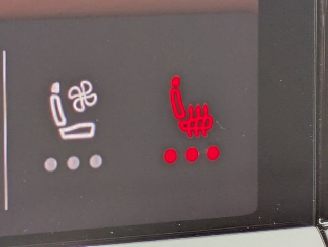 Certified 2025 Volkswagen Atlas Peak Edition SE image 26