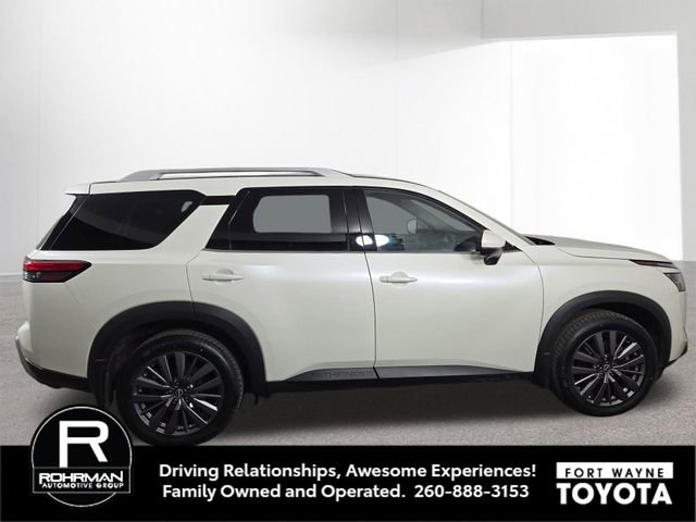 Used 2024 Nissan Pathfinder SL w/ SL Premium Package image 5