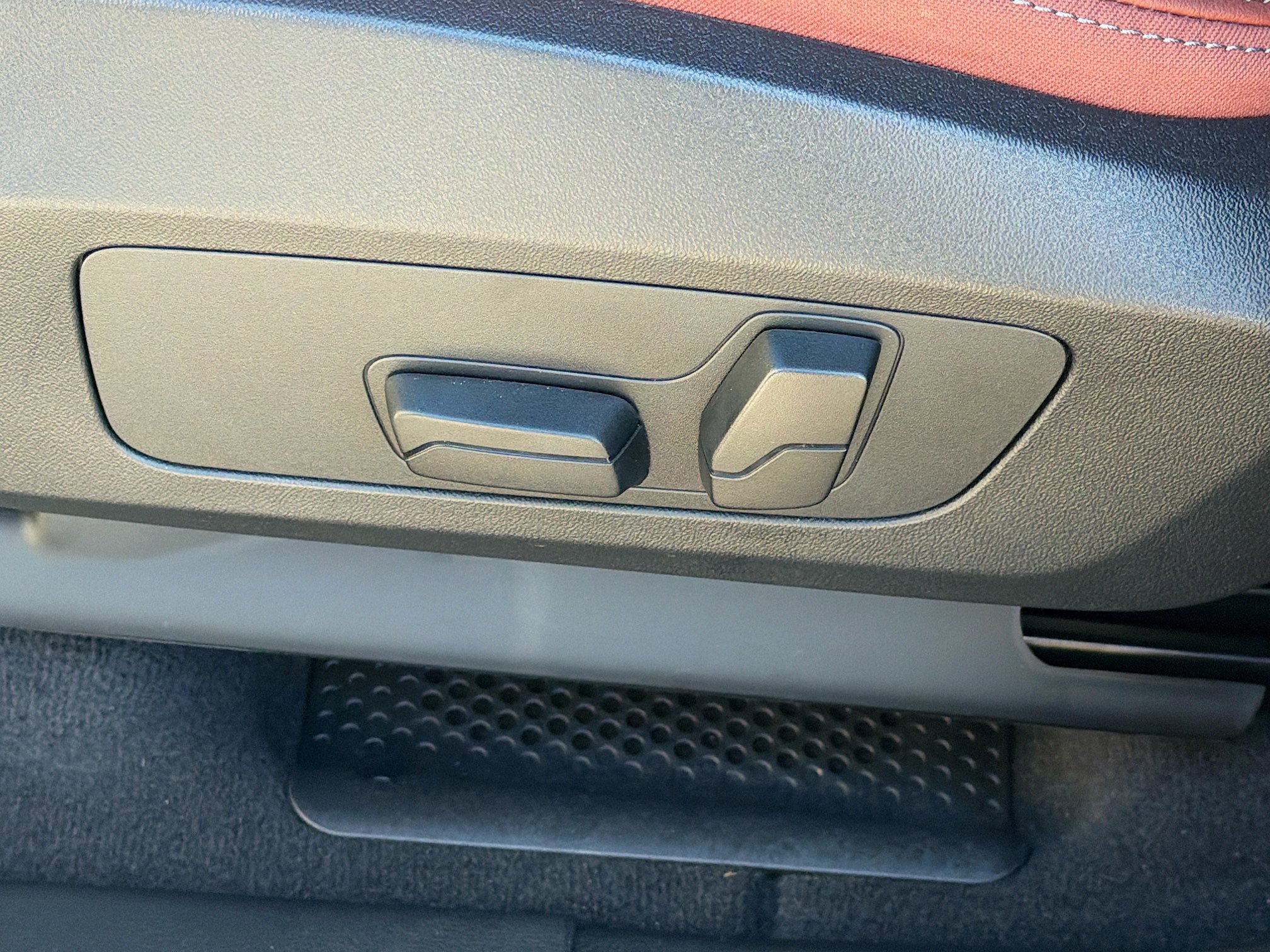 Used 2026 BMW X1 xDrive28i w/ Convenience Package image 25