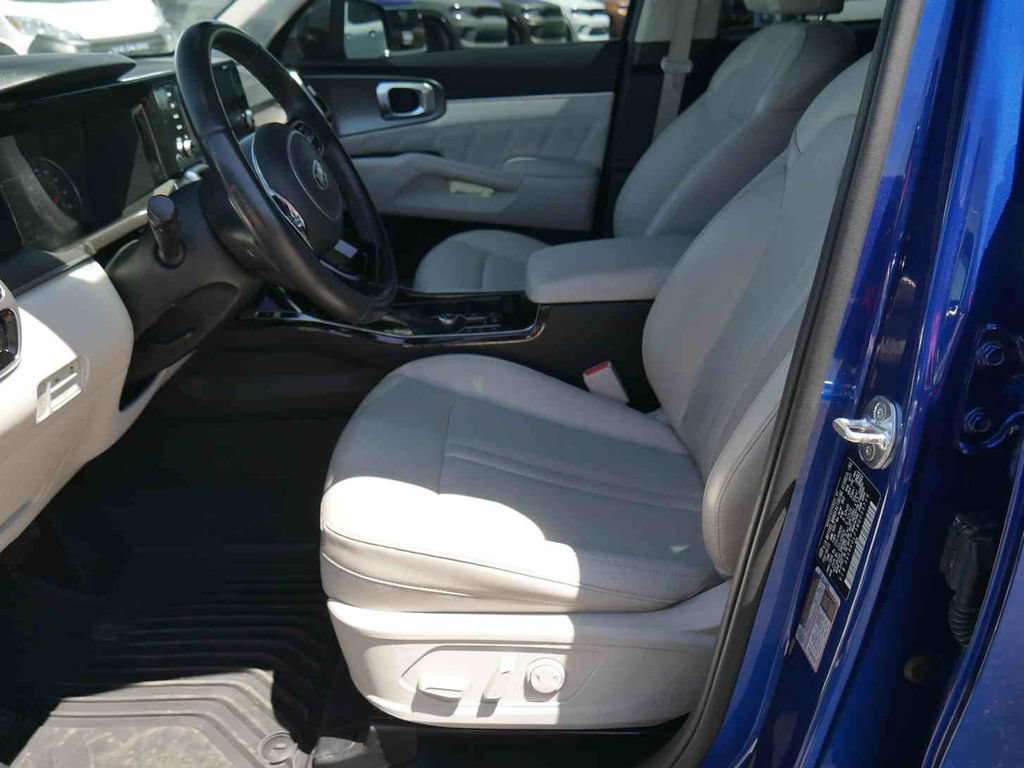 Used 2021 Kia Sorento SX FWD image 24