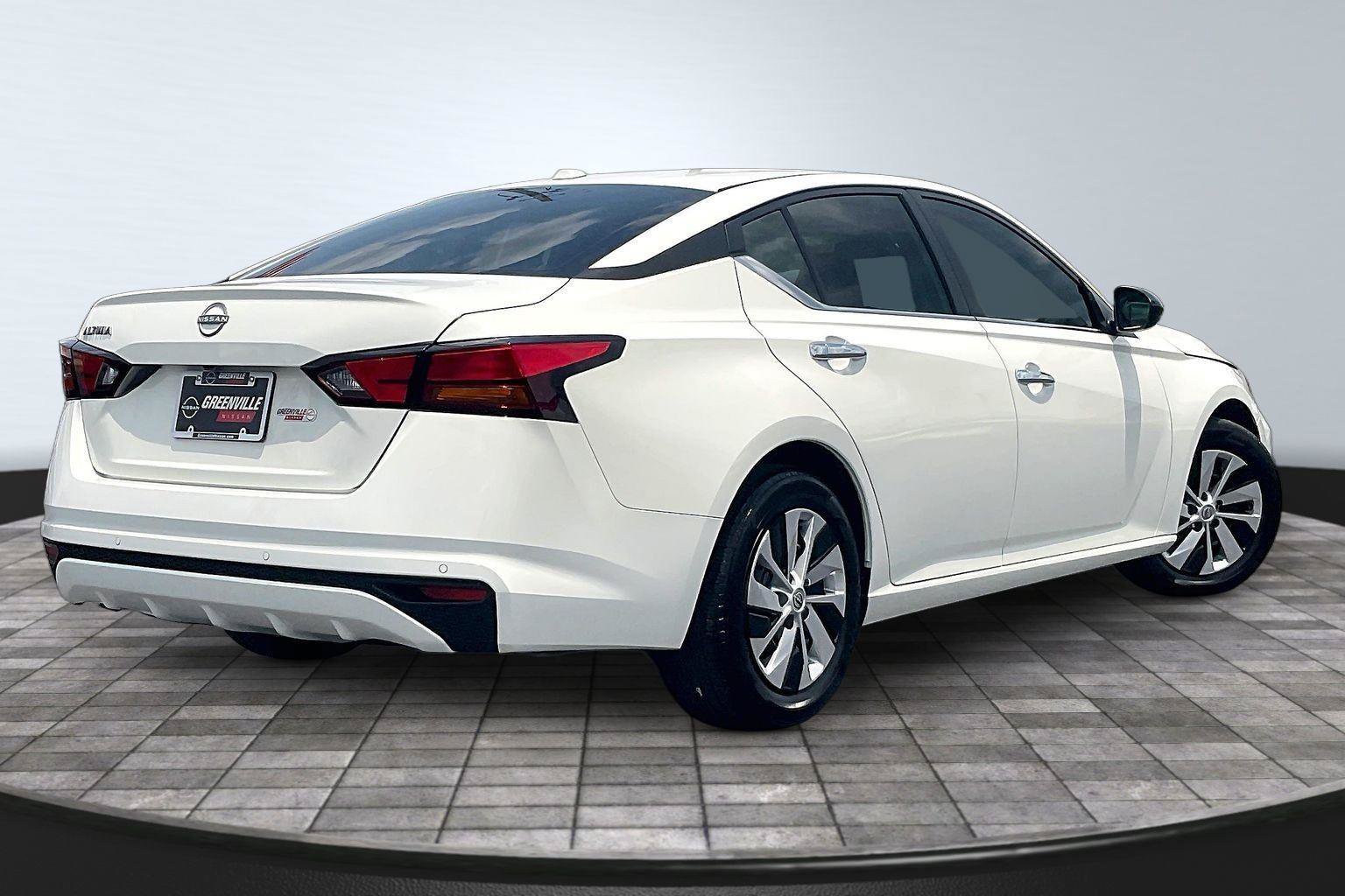 Certified 2025 Nissan Altima 2.5 S FWD image 14