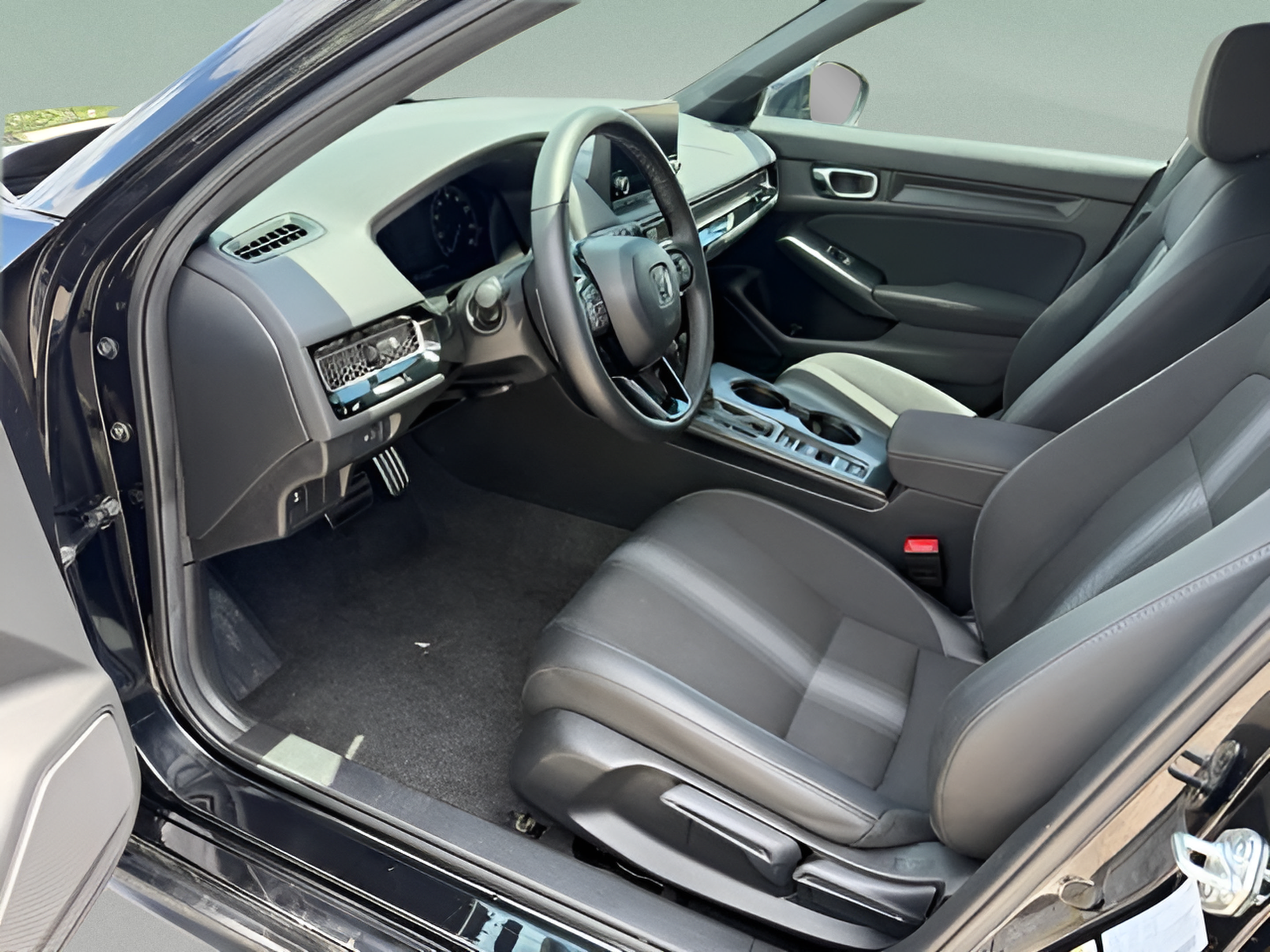 Used 2025 Honda Civic Sport image 6