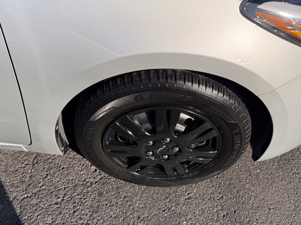 Used 2017 Kia Forte LX FWD image 6