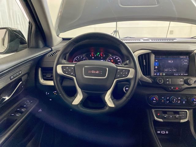 Used 2023 GMC Terrain SLT image 34