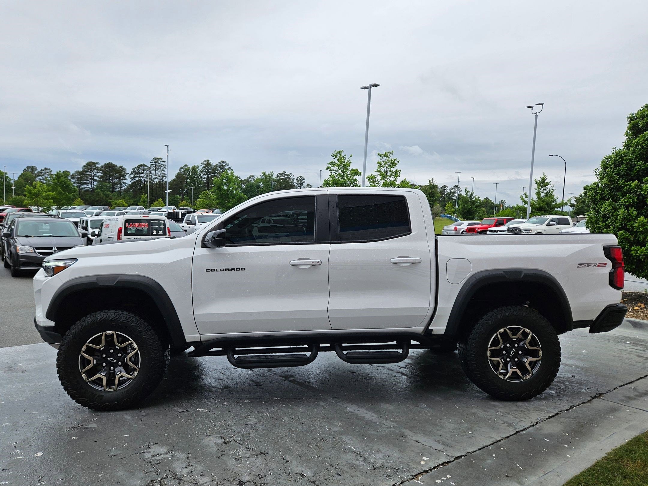 Used 2023 Chevrolet Colorado ZR2 w/ ZR2 Convenience Package III AWD/4WD image 4