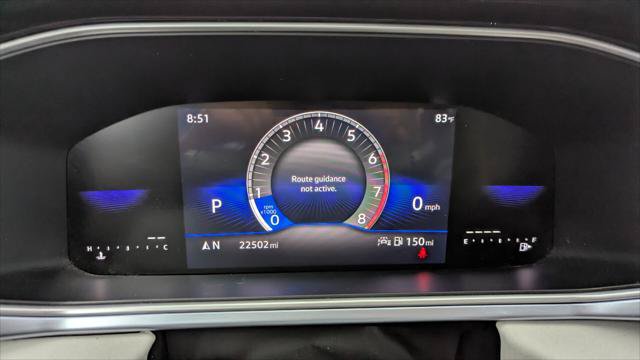 Used 2025 Volkswagen Taos SE w/ Panoramic Sunroof Package FWD image 24
