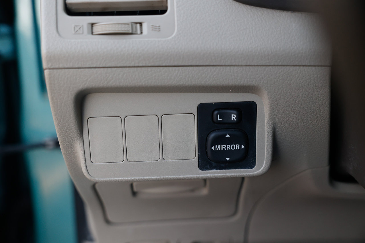 Used 2009 Toyota Corolla S image 40