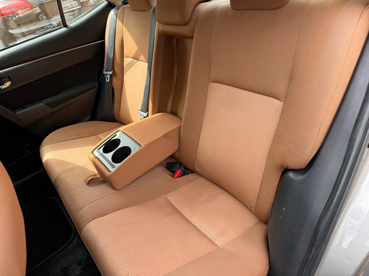 Used 2015 Toyota Corolla LE image 7