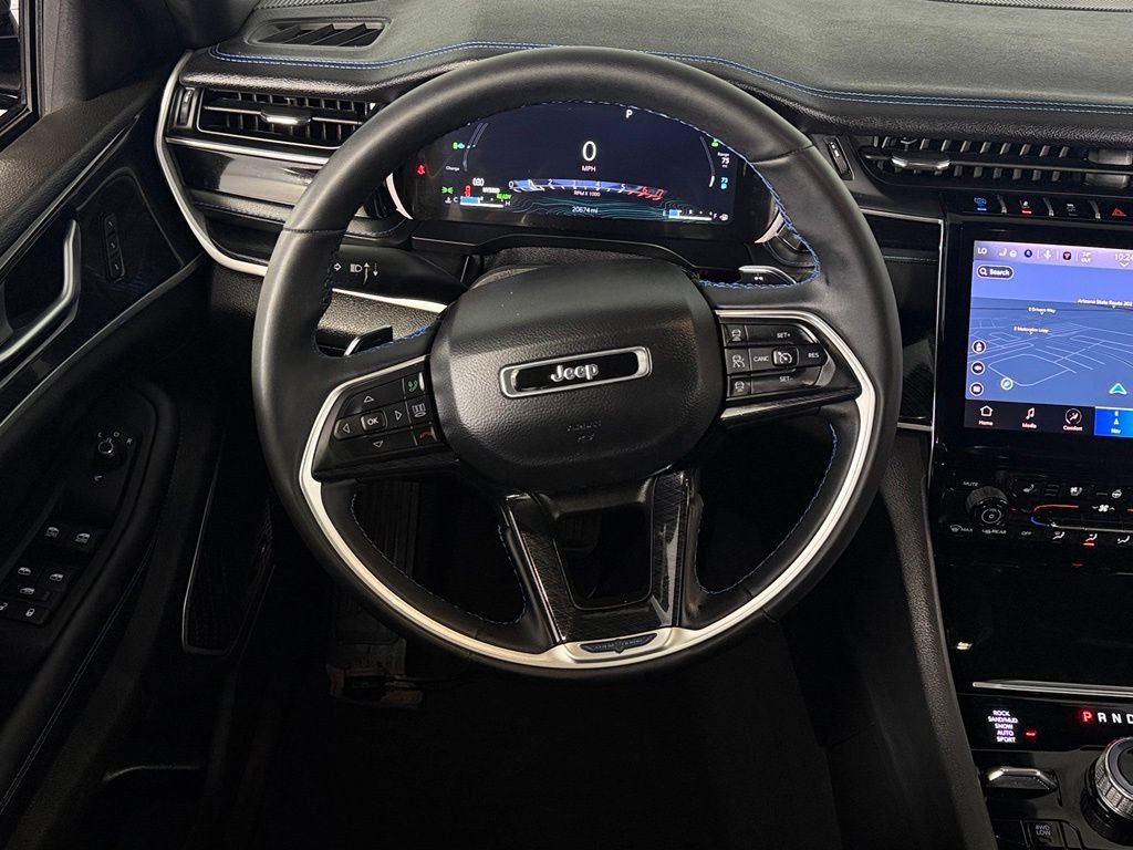 Used 2023 Jeep Grand Cherokee Trailhawk AWD/4WD image 15