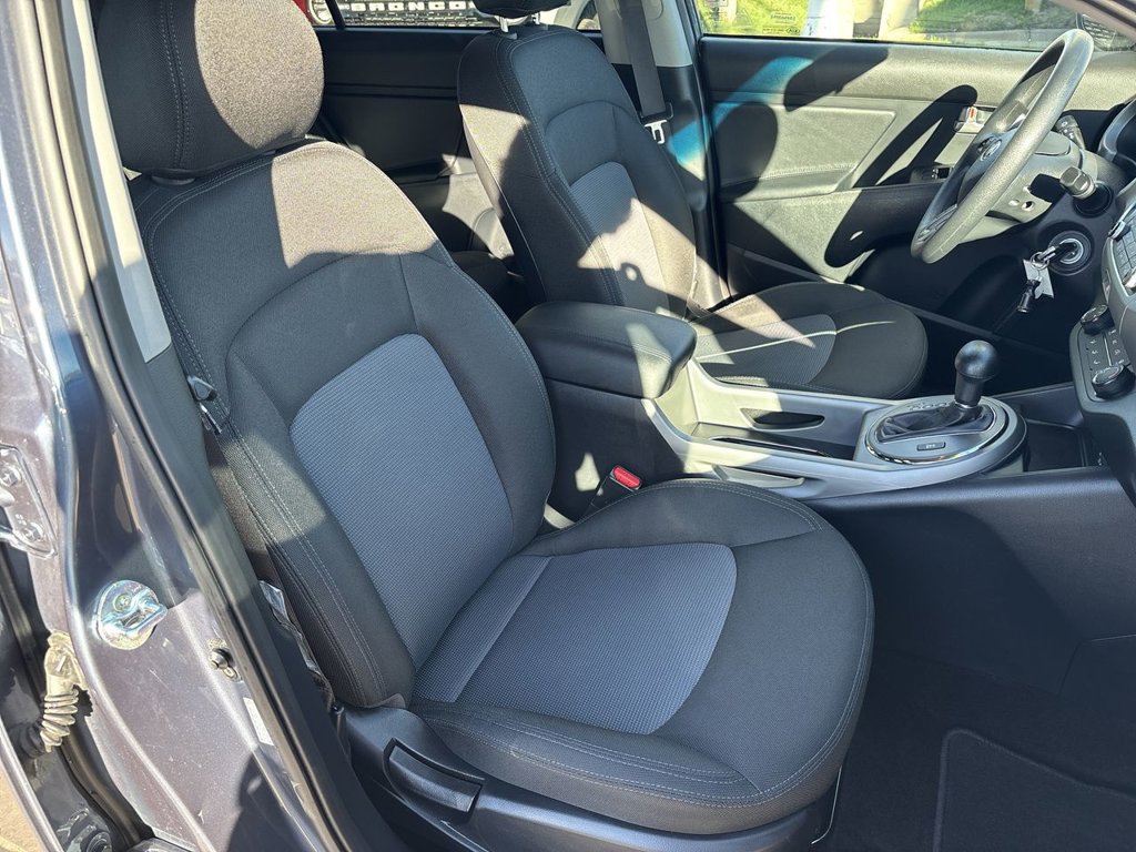Used 2016 Kia Sportage LX AWD/4WD image 31