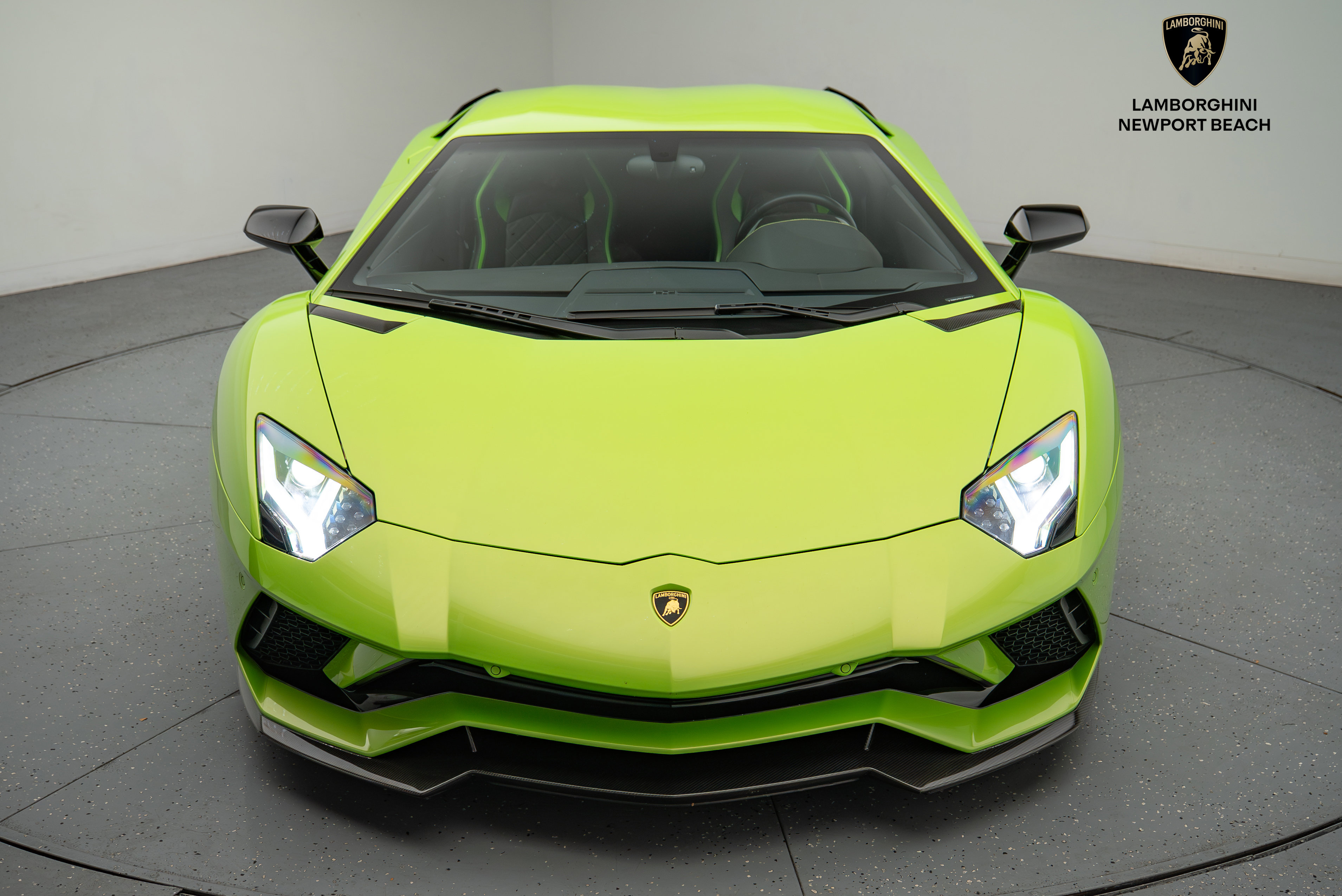 Used 2018 Lamborghini Aventador S image 10