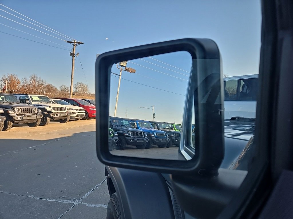 Used 2024 Jeep Wrangler Sport image 33