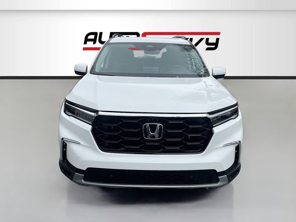 Used 2023 Honda Pilot Elite image 2