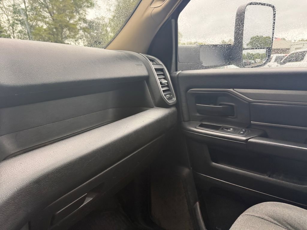 Used 2020 RAM 3500 Tradesman image 26