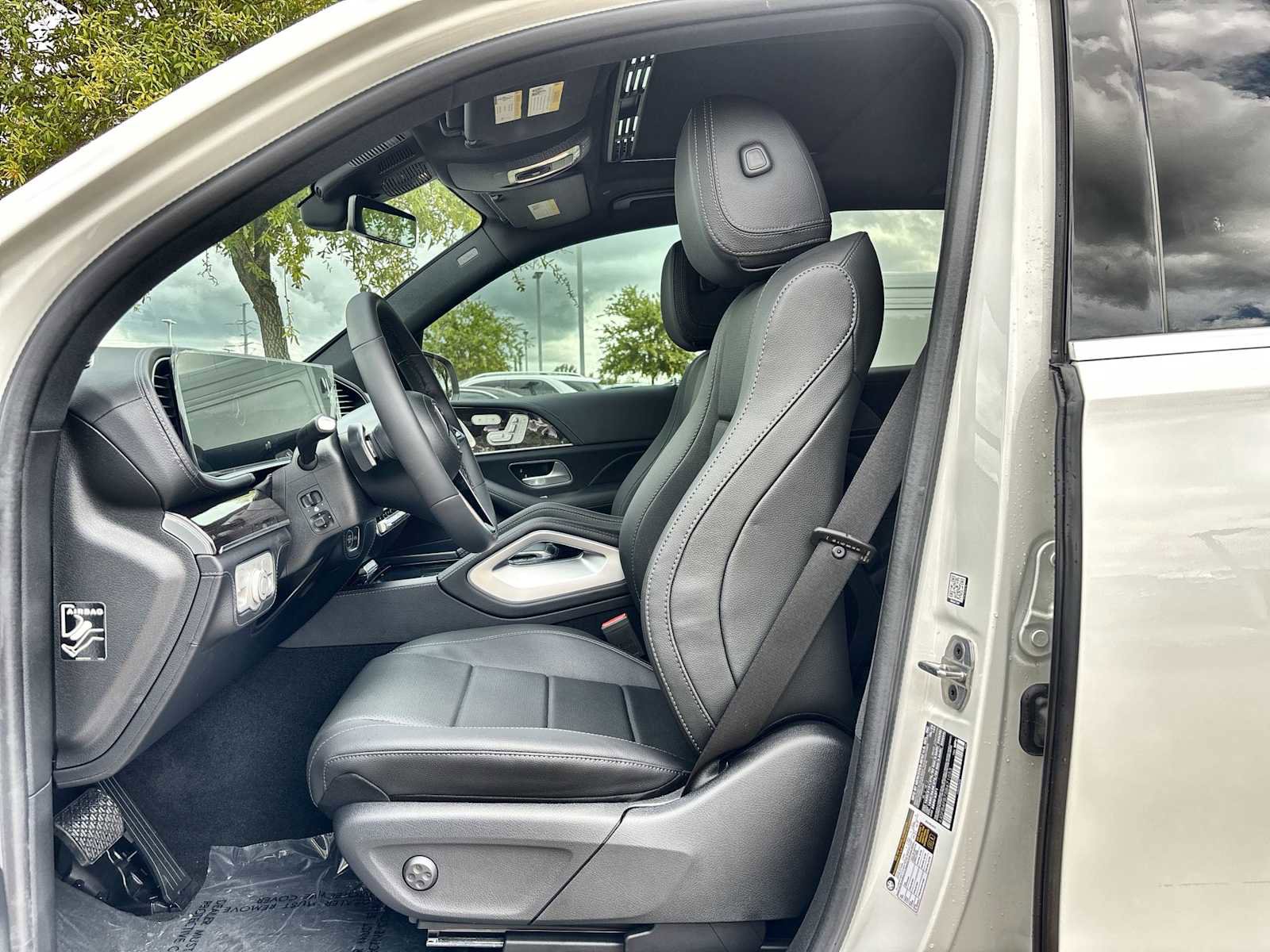 Used 2025 Mercedes-Benz GLE 350 4MATIC image 3