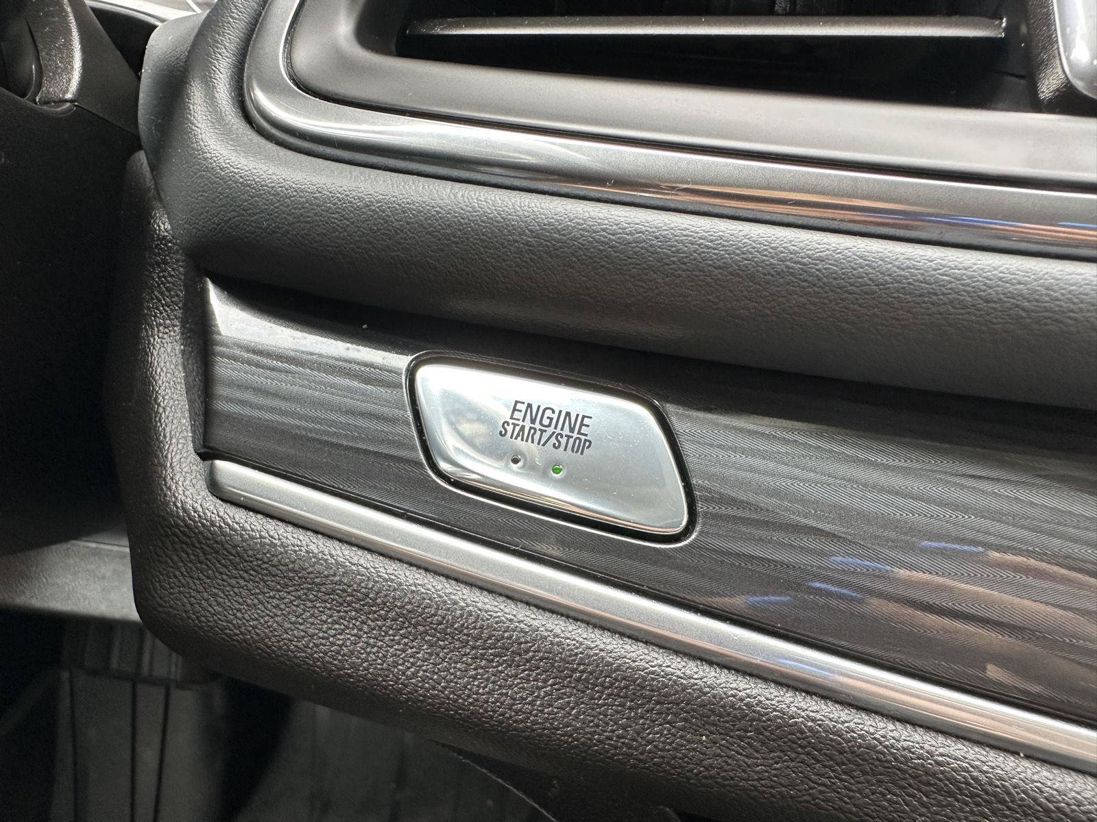 Used 2019 Buick Enclave Essence FWD image 31
