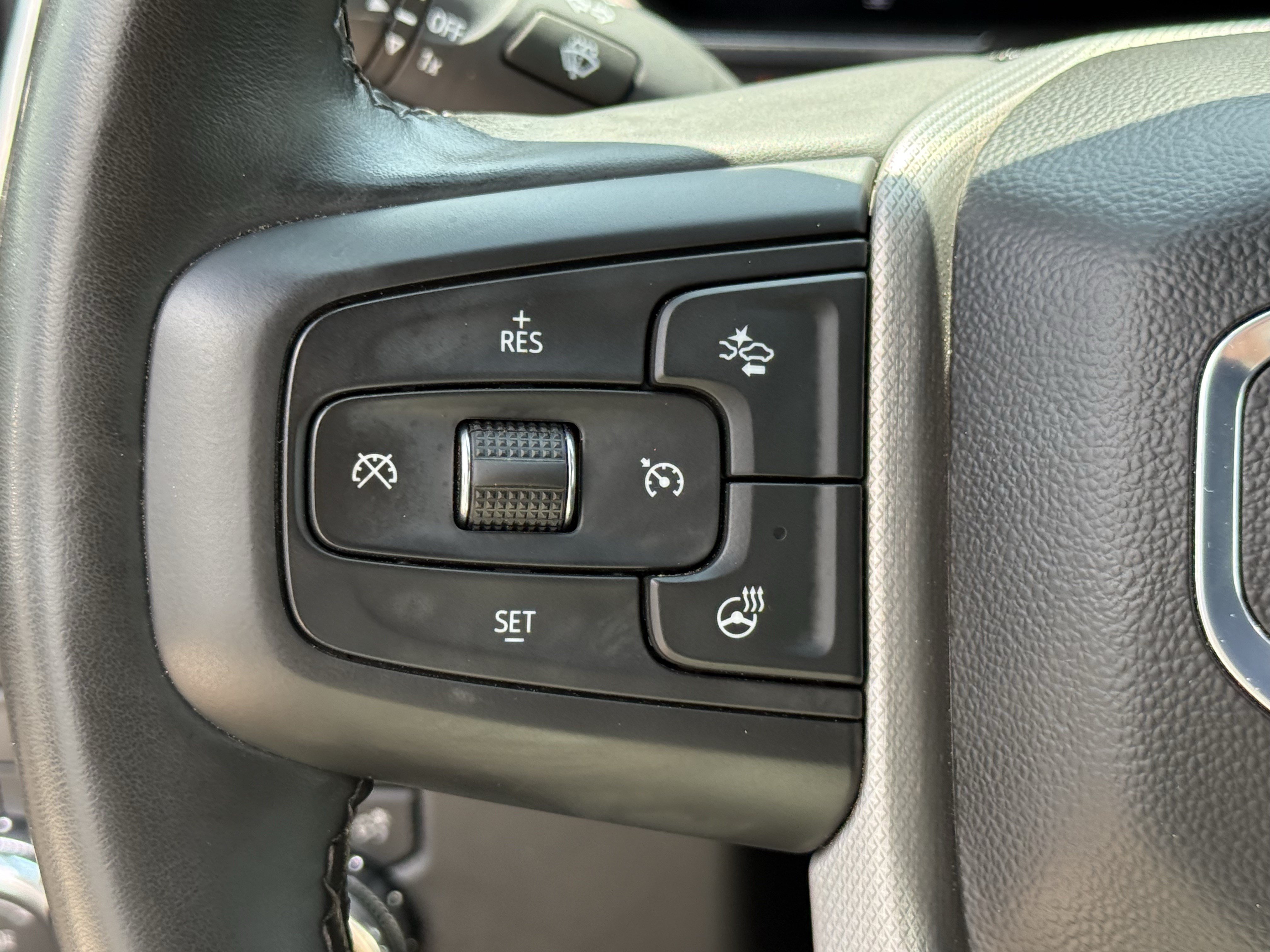 Used 2025 GMC Sierra 2500 Denali AWD/4WD image 13