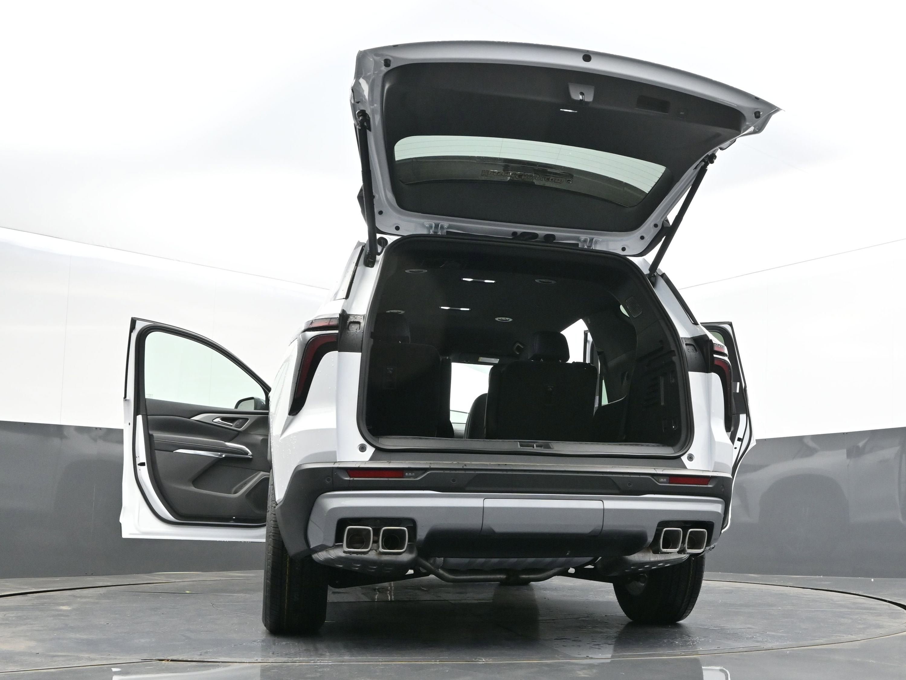 New 2026 Chevrolet Traverse LT FWD image 44
