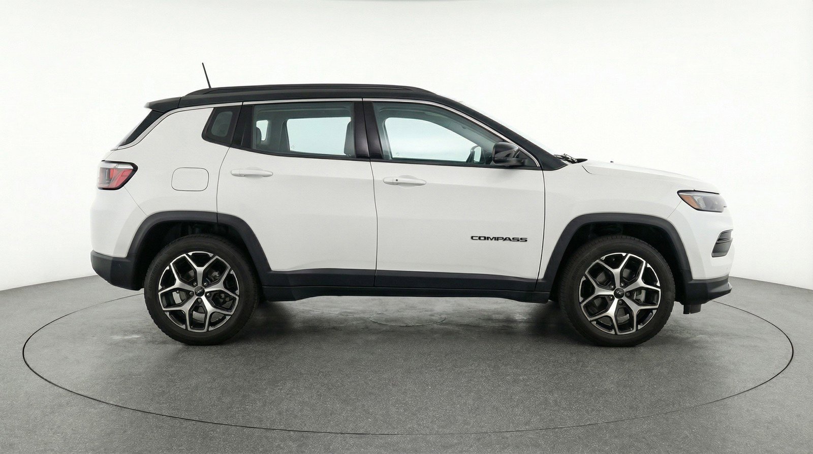 Used 2025 Jeep Compass Limited AWD/4WD image 11
