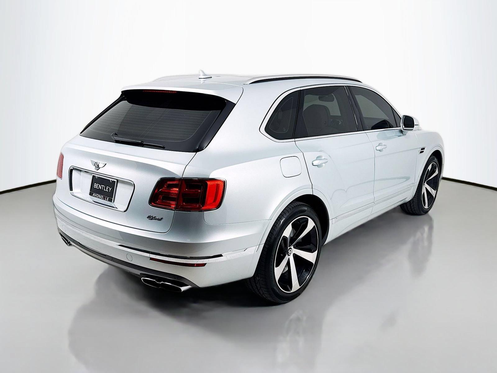 Certified 2020 Bentley Bentayga Plug-In Hybrid AWD/4WD image 8
