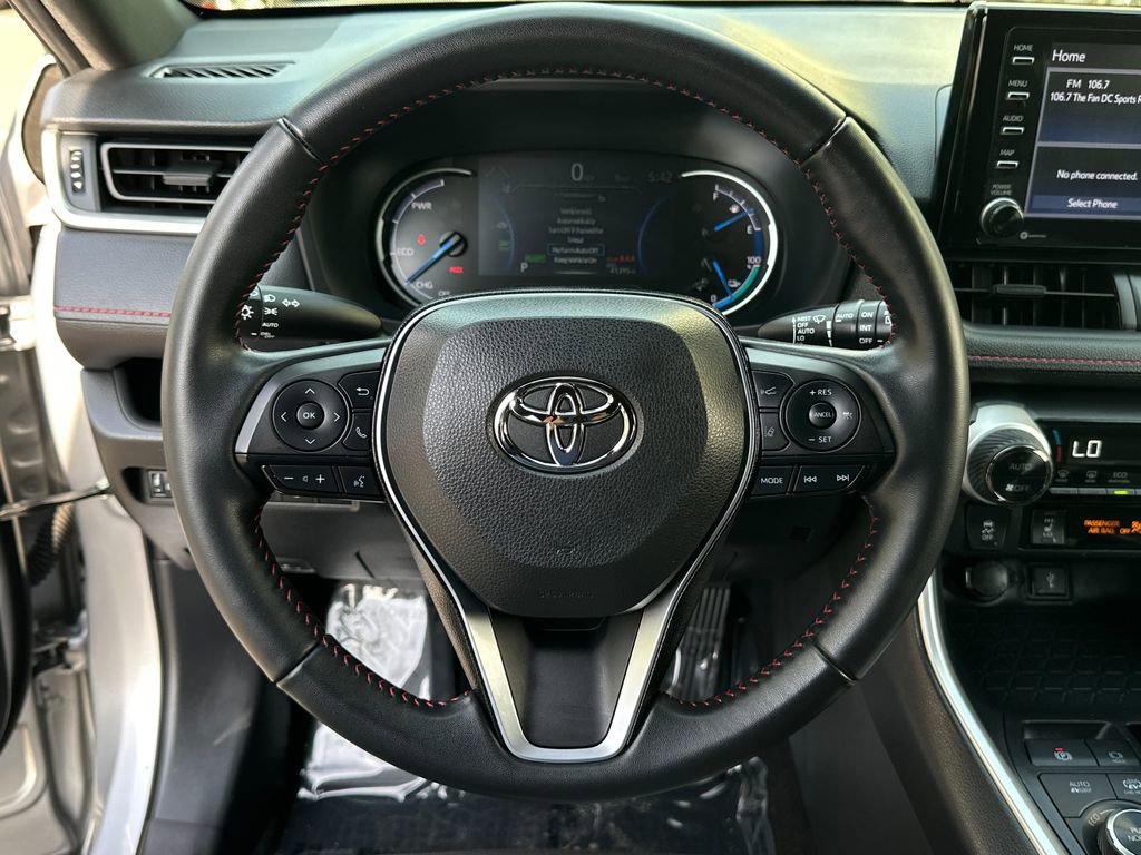 Used 2022 Toyota RAV4 SE w/ Weather & Moonroof Package image 27
