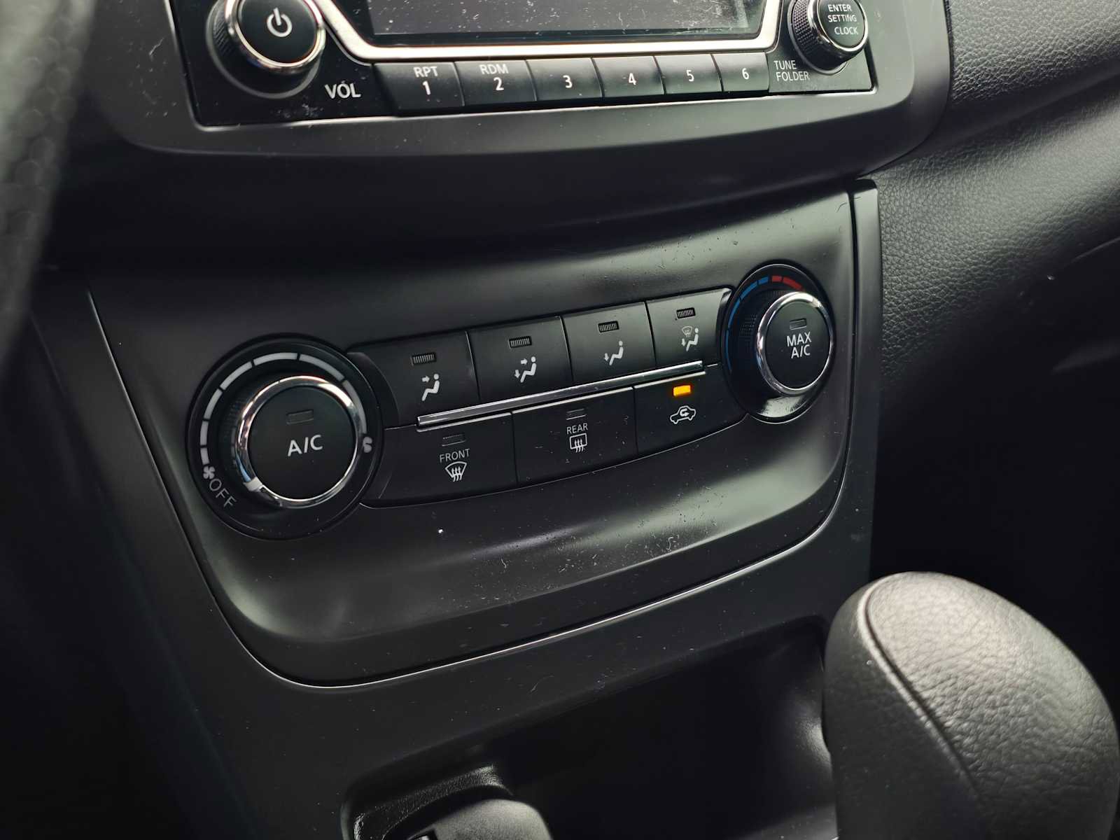 Used 2018 Nissan Sentra S image 27