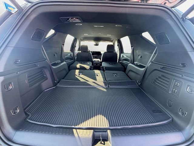New 2026 Chevrolet Traverse RS image 25