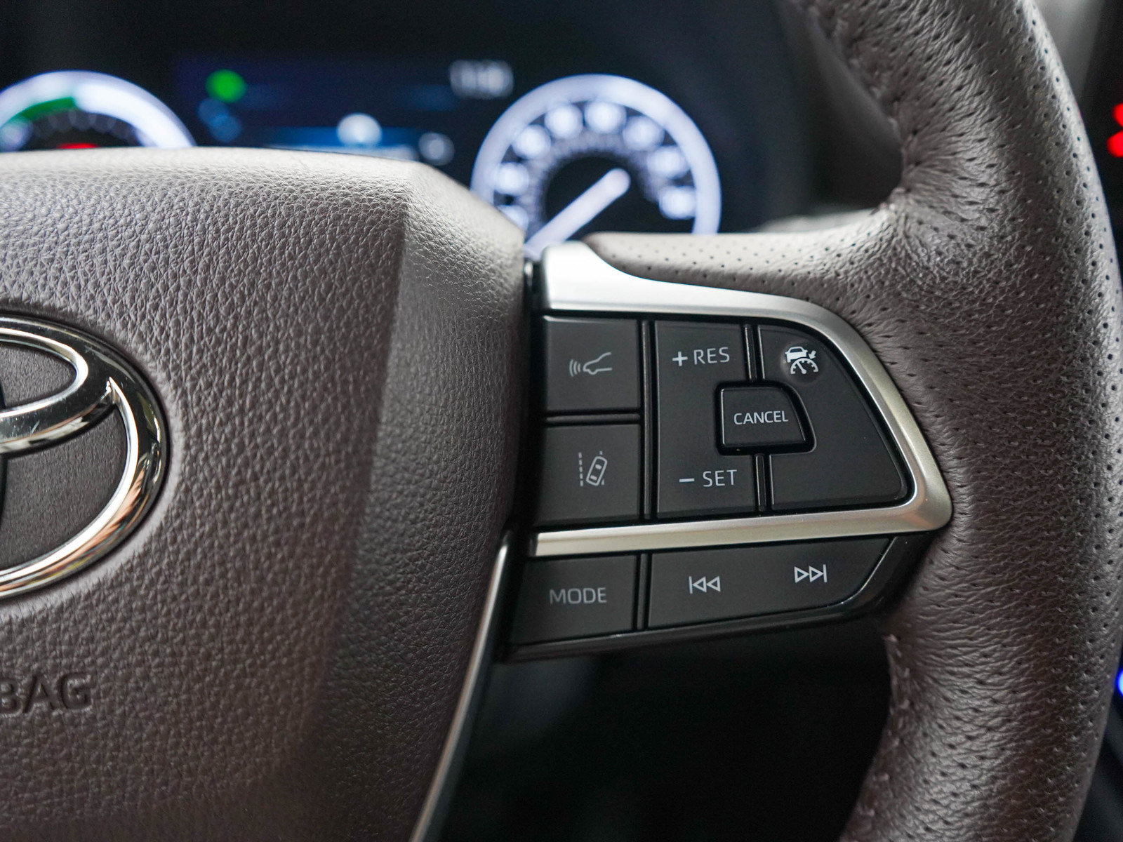 Used 2021 Toyota Sienna Platinum AWD/4WD image 26