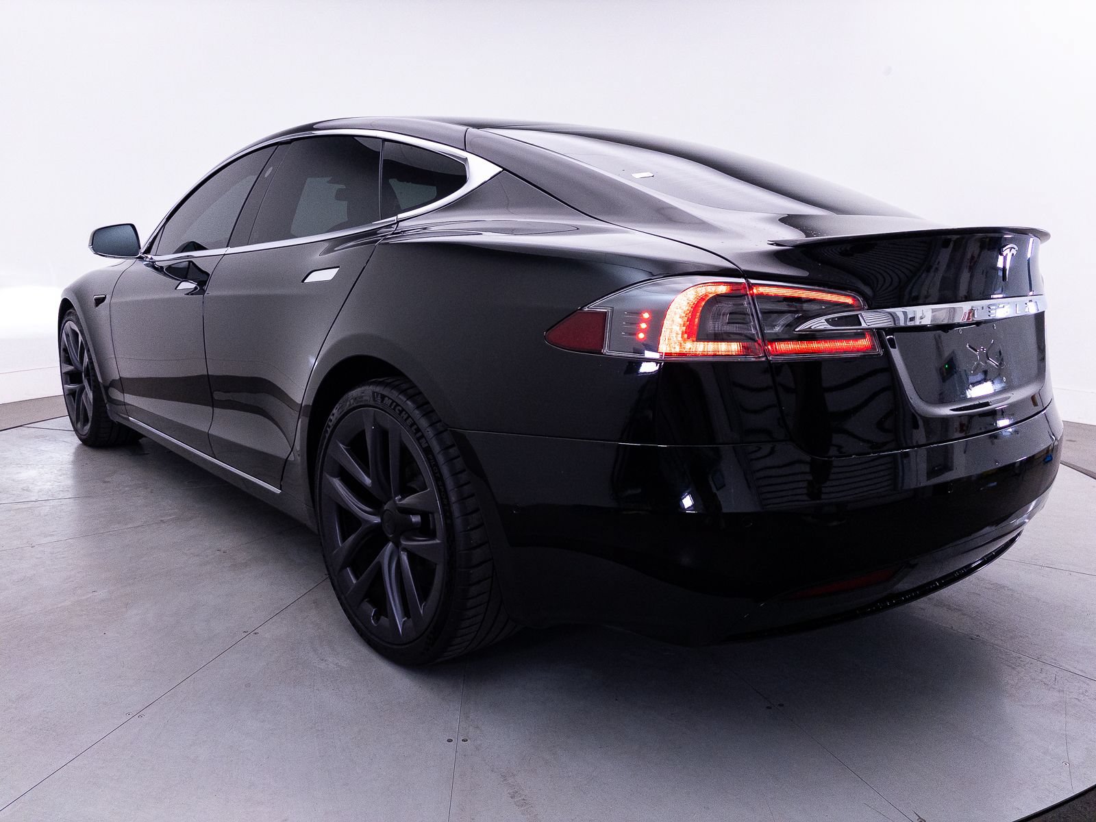 Used 2021 Tesla Model S Performance AWD/4WD image 13