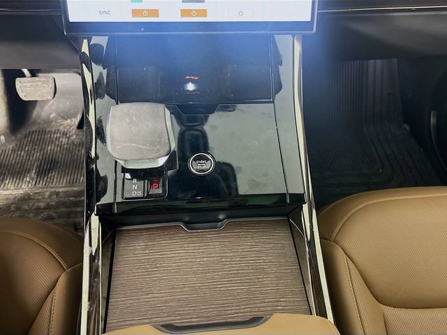 Used 2024 Land Rover Range Rover Sport SE image 19