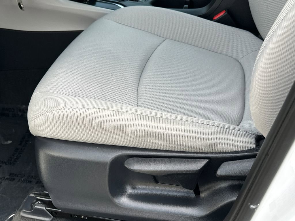 Used 2024 Toyota Corolla Cross L image 17