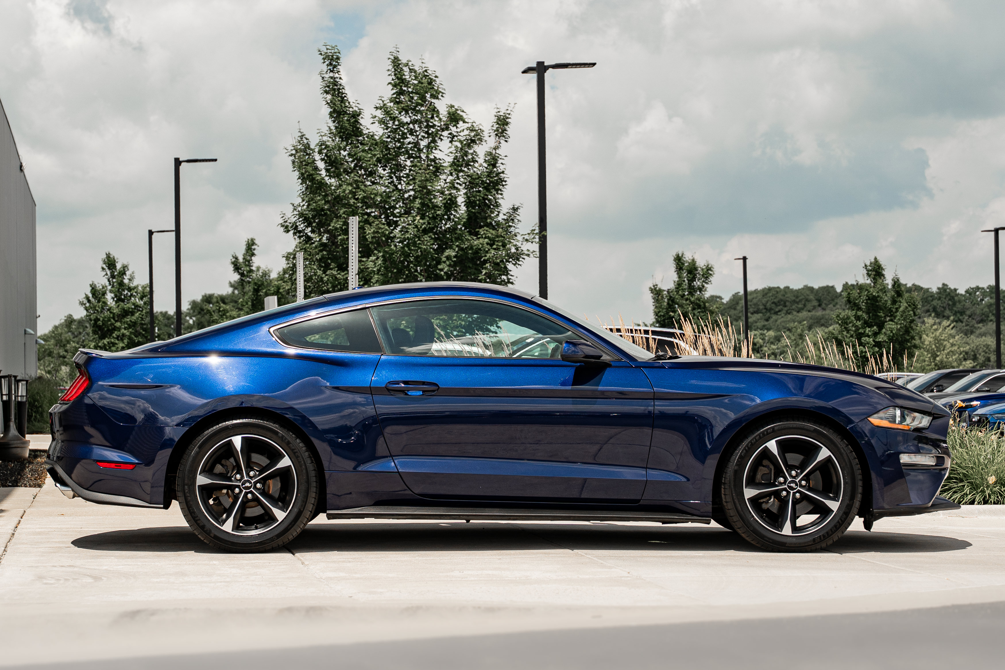 Used 2018 Ford Mustang Coupe w/ Equipment Group 101A RWD image 3