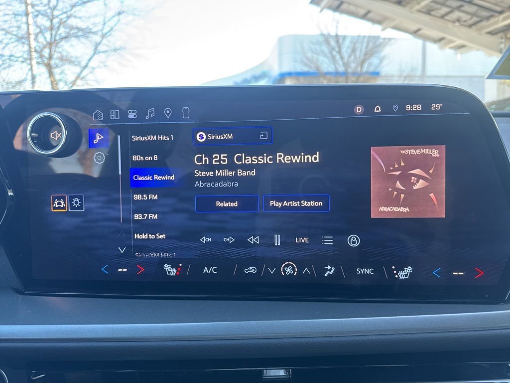 New 2026 Chevrolet Traverse LT w/ Midnight/Sport Edition image 35