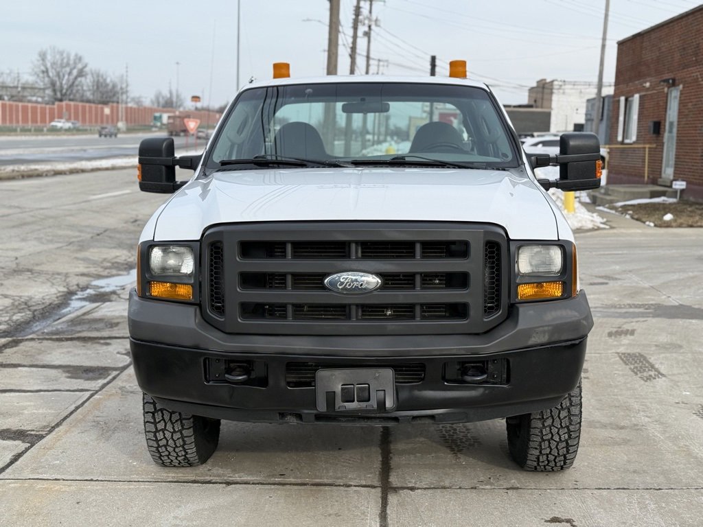 Used 2005 Ford F250 XL image 2