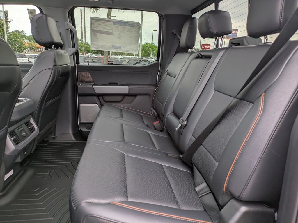 New 2026 Ford F250 Lariat w/ Black Appearance Package AWD/4WD image 15