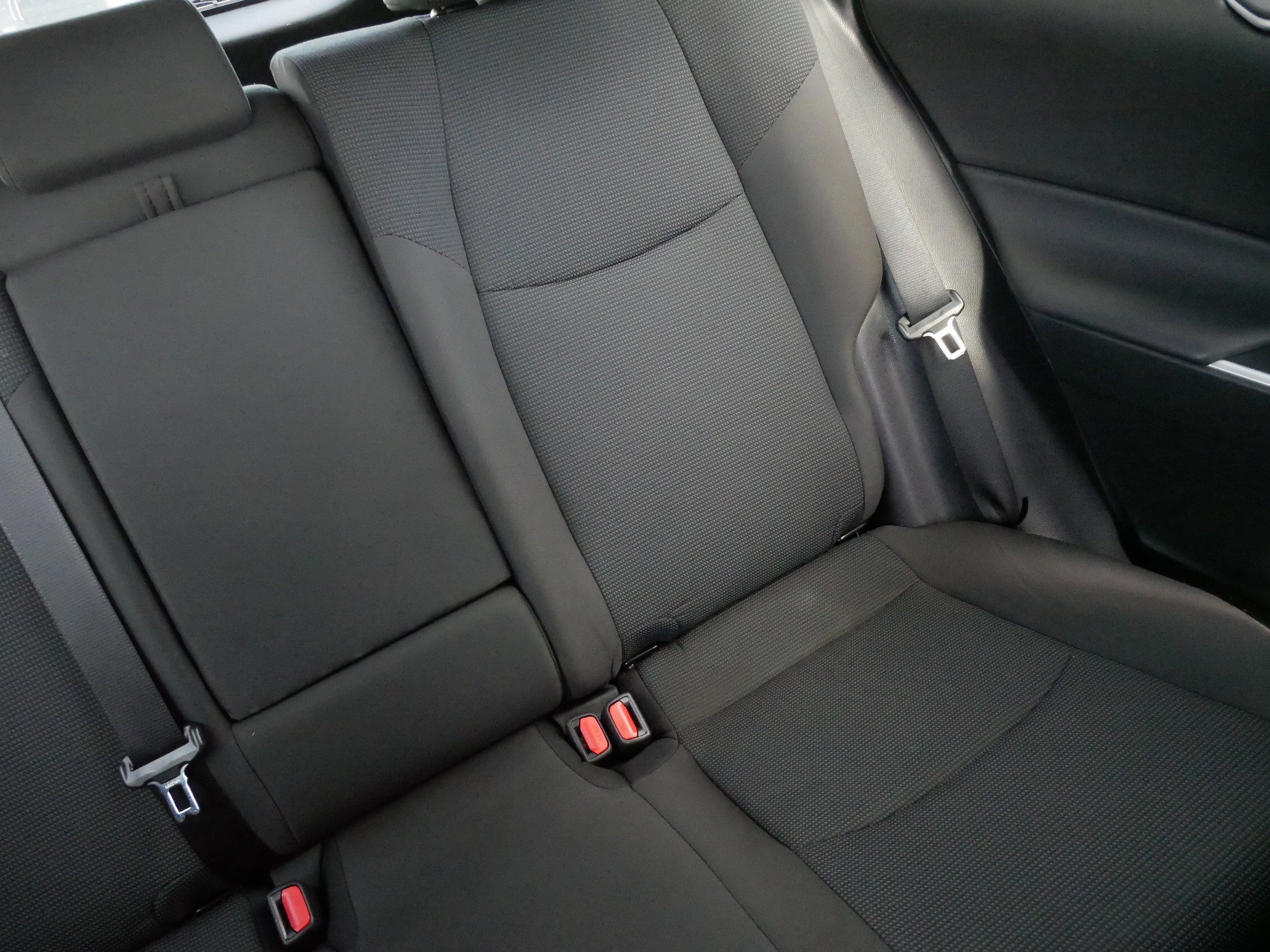 Used 2021 Toyota RAV4 LE AWD/4WD image 14