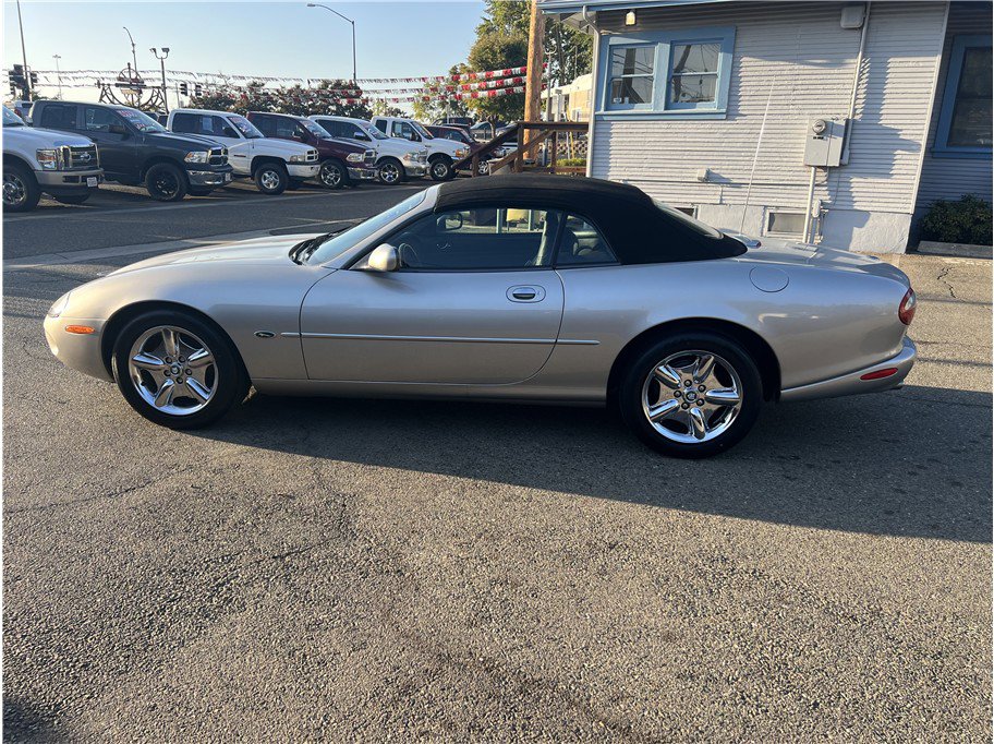 Used 1998 Jaguar XK8 Convertible image 3