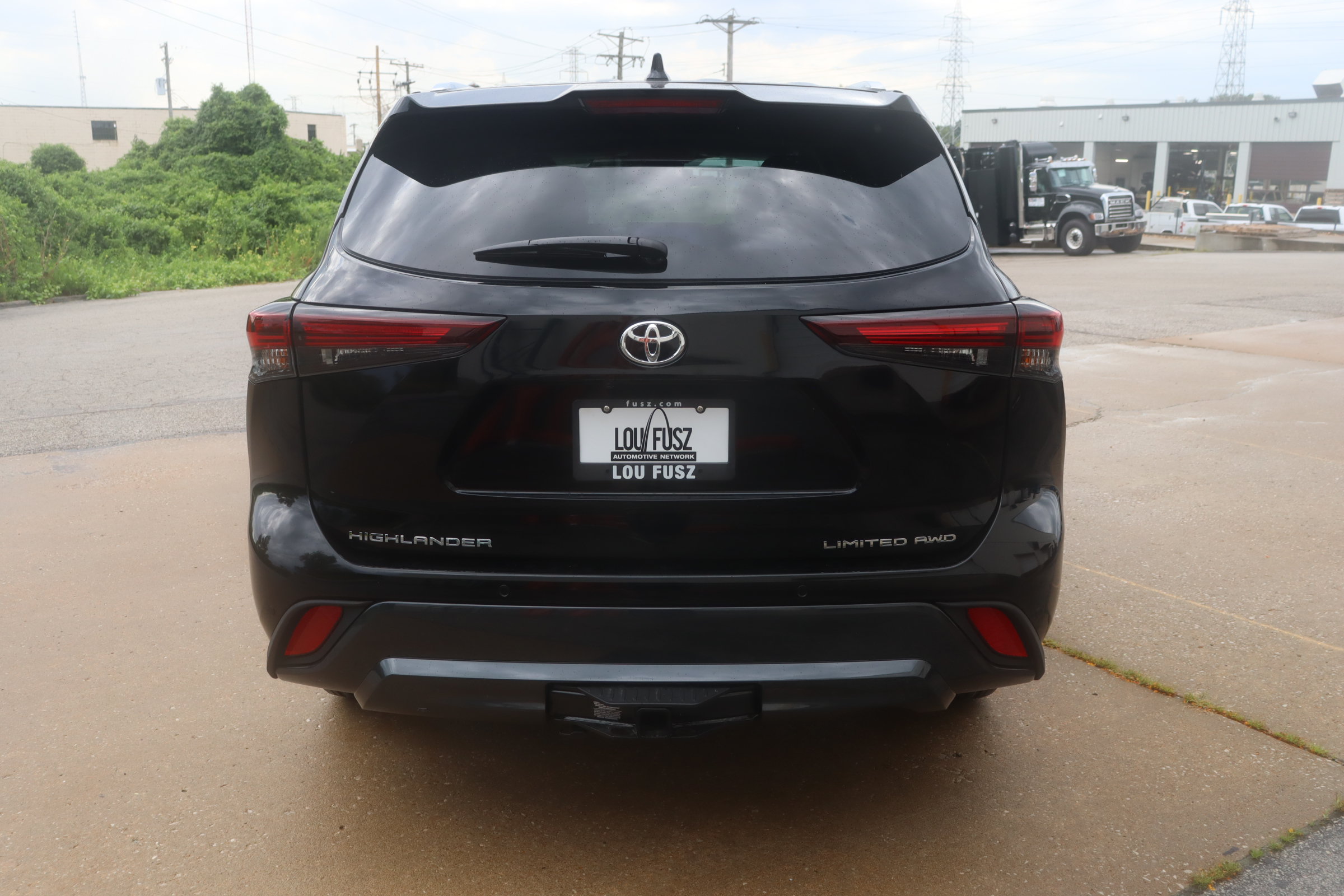 New 2026 Toyota Highlander Limited AWD/4WD image 10