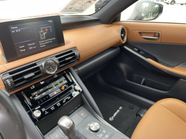Used 2025 Lexus IS 350 F Sport RWD image 17