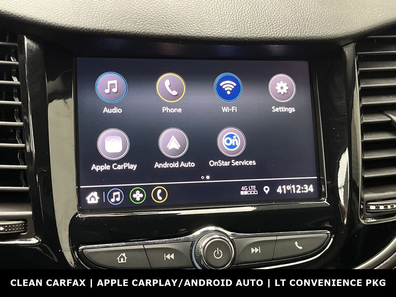 Used 2020 Chevrolet Trax LT w/ LT Convenience Package image 17