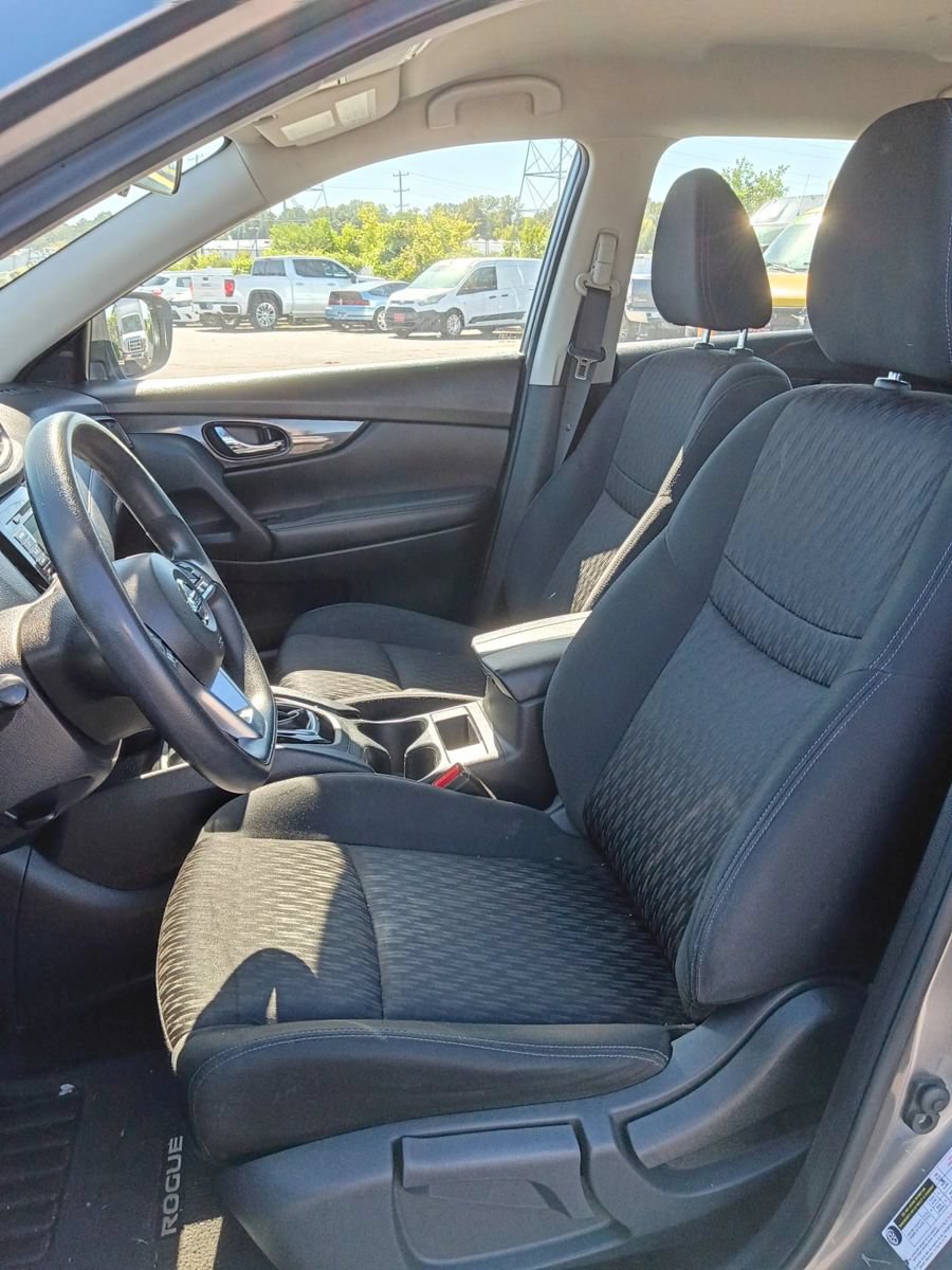Used 2018 Nissan Rogue S FWD image 22