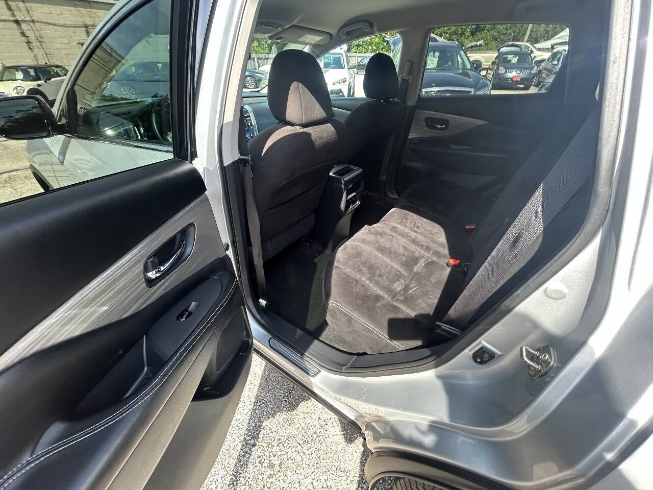 Used 2016 Nissan Murano S AWD/4WD image 7