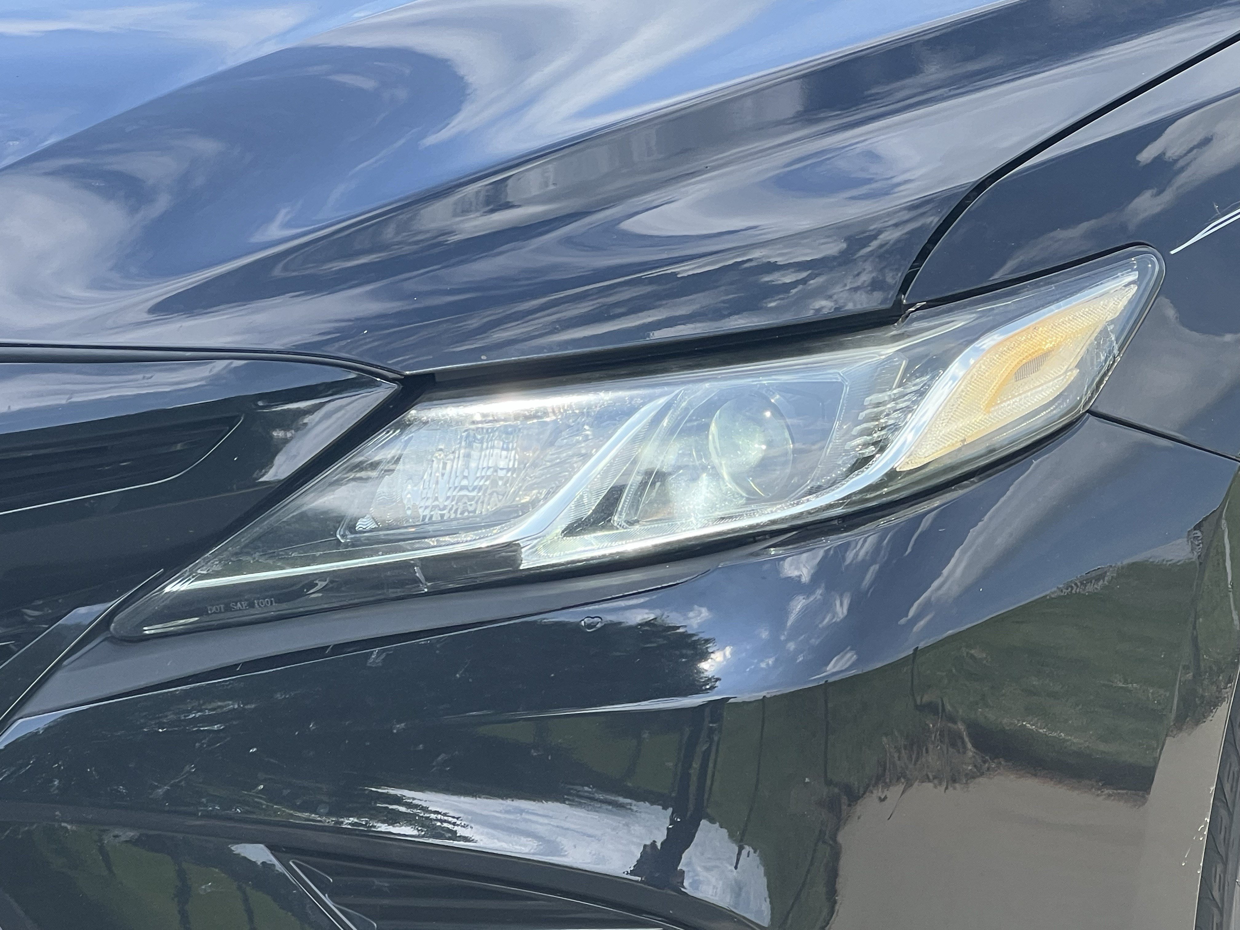 Used 2019 Toyota Camry SE FWD image 7