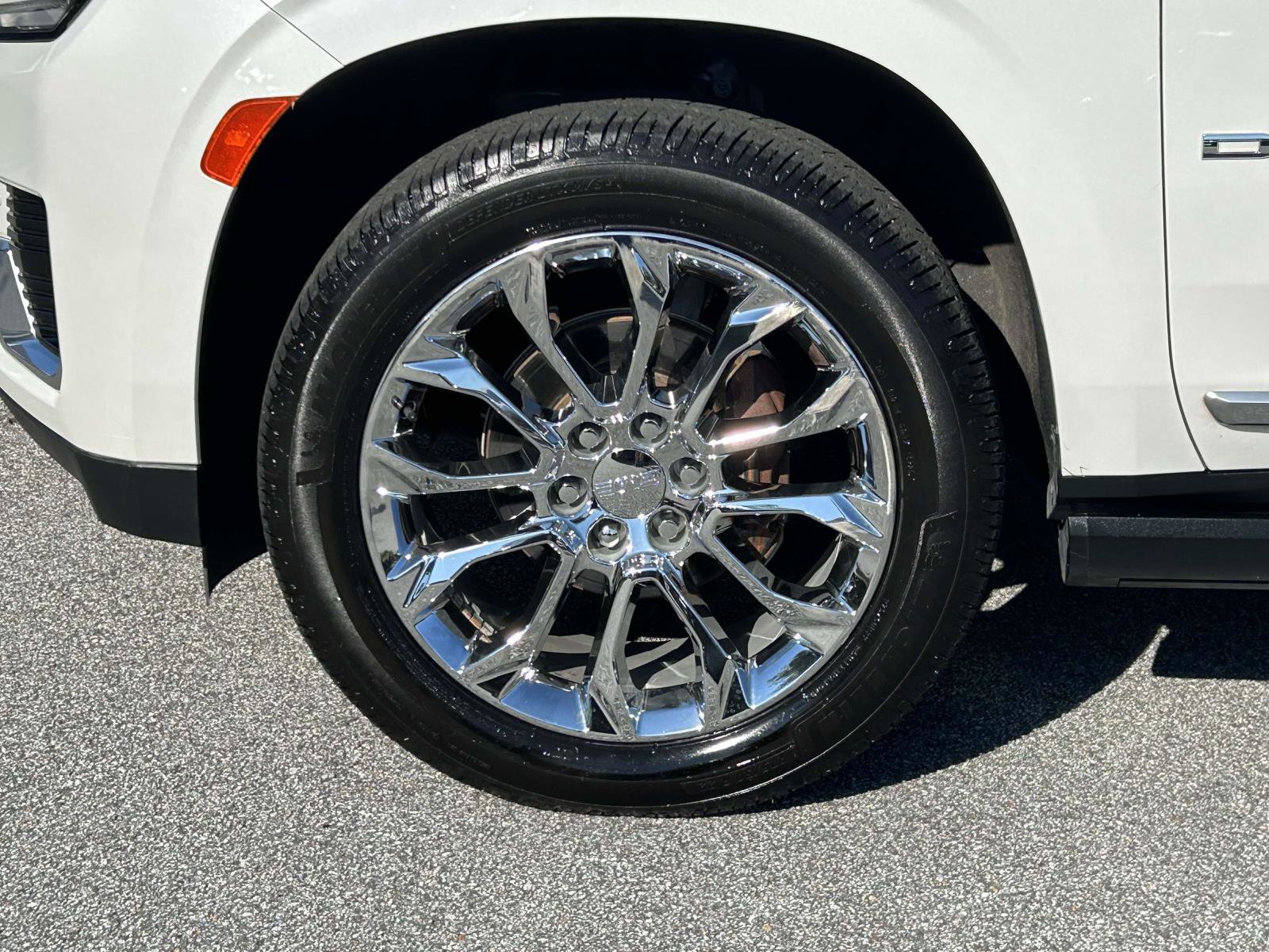 Used 2022 GMC Yukon Denali AWD/4WD image 9