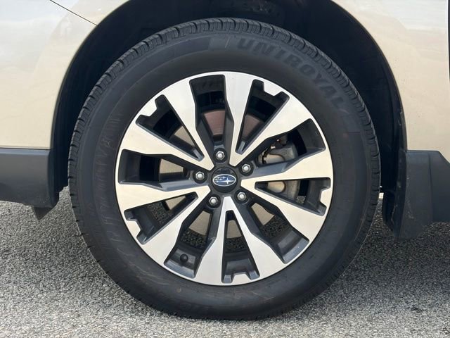Used 2017 Subaru Outback 2.5i Limited image 10