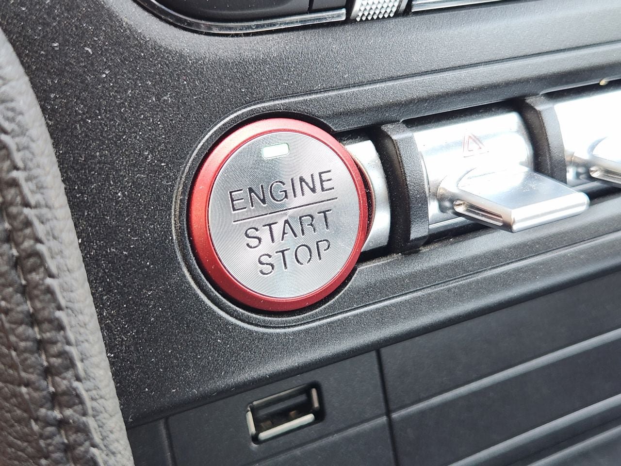 Used 2019 Ford Mustang GT Premium w/ Equipment Group 401A RWD image 17
