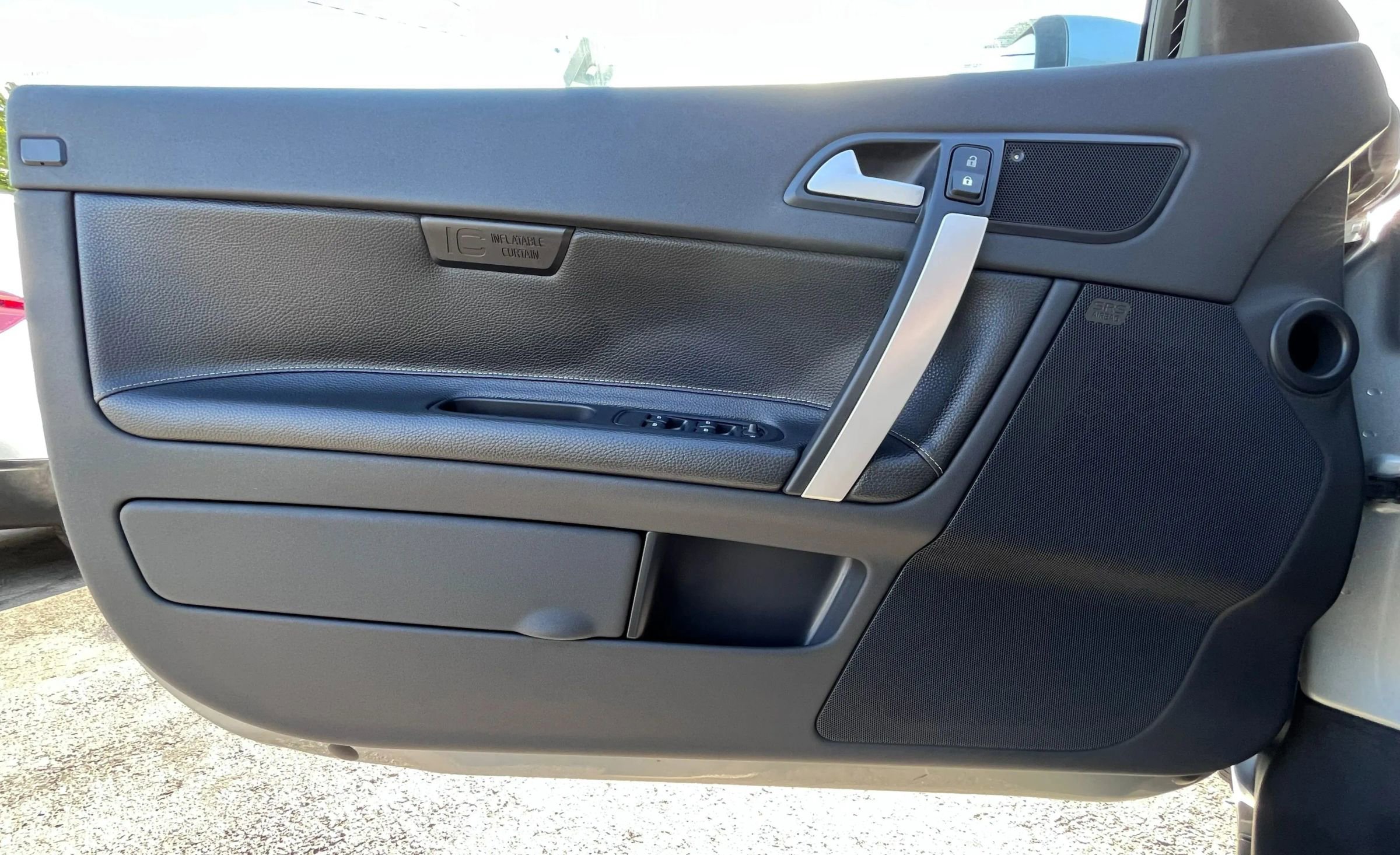 Used 2011 Volvo C70 T5 FWD image 9