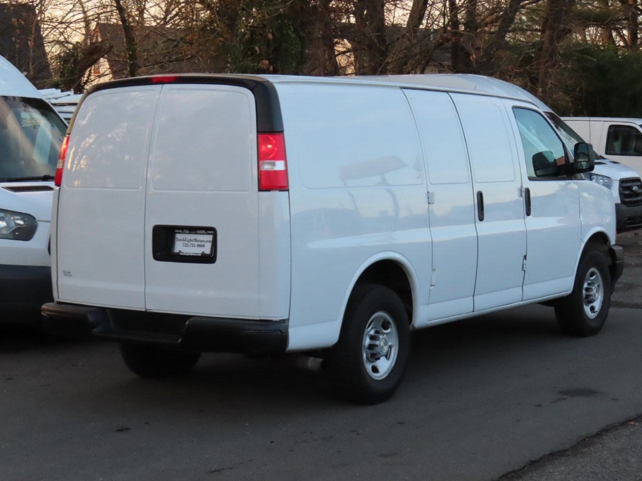Used 2021 Chevrolet Express 2500 w/ Driver Convenience Package image 4